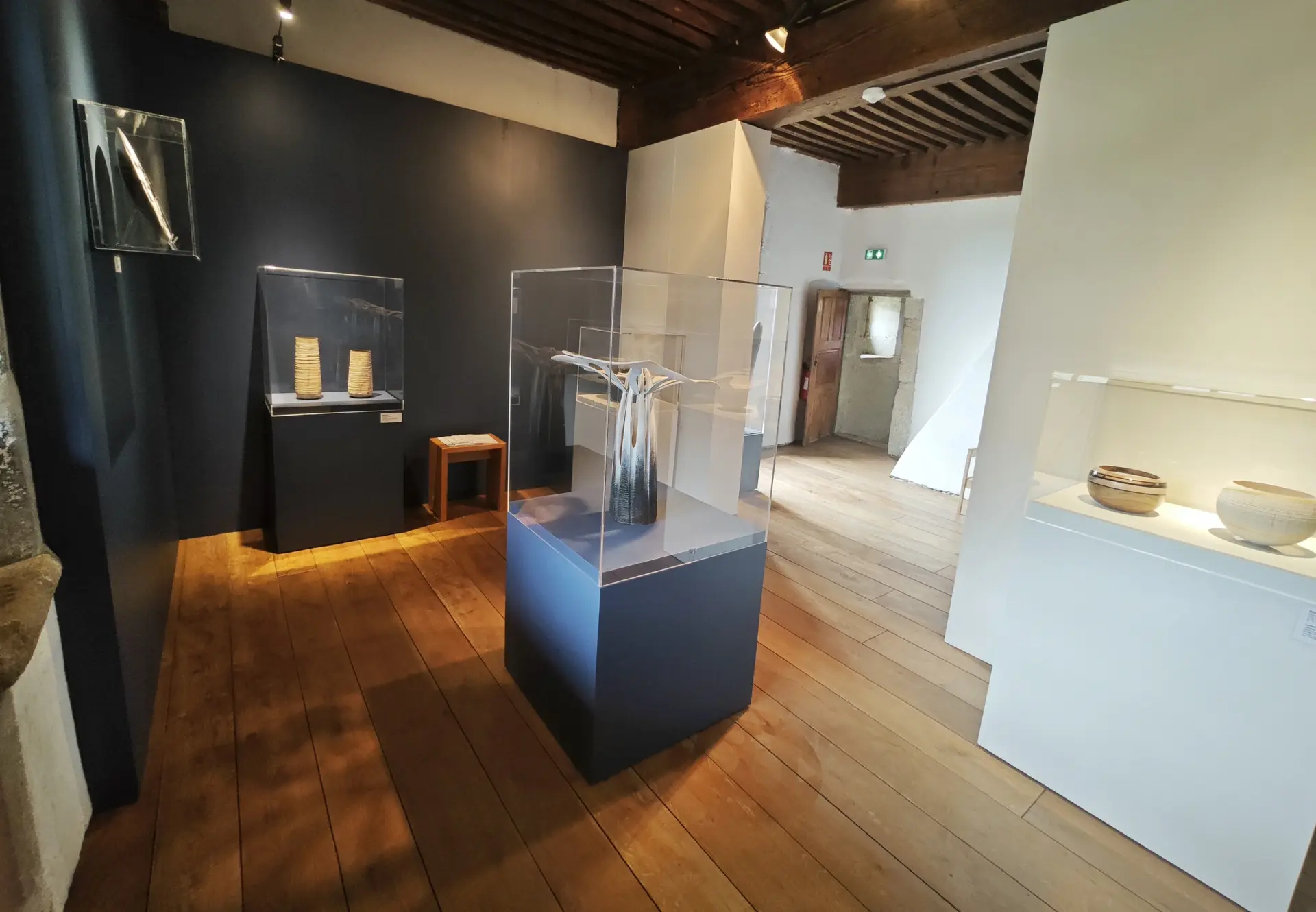 Exposition permanente de tournage d'art sutr bois