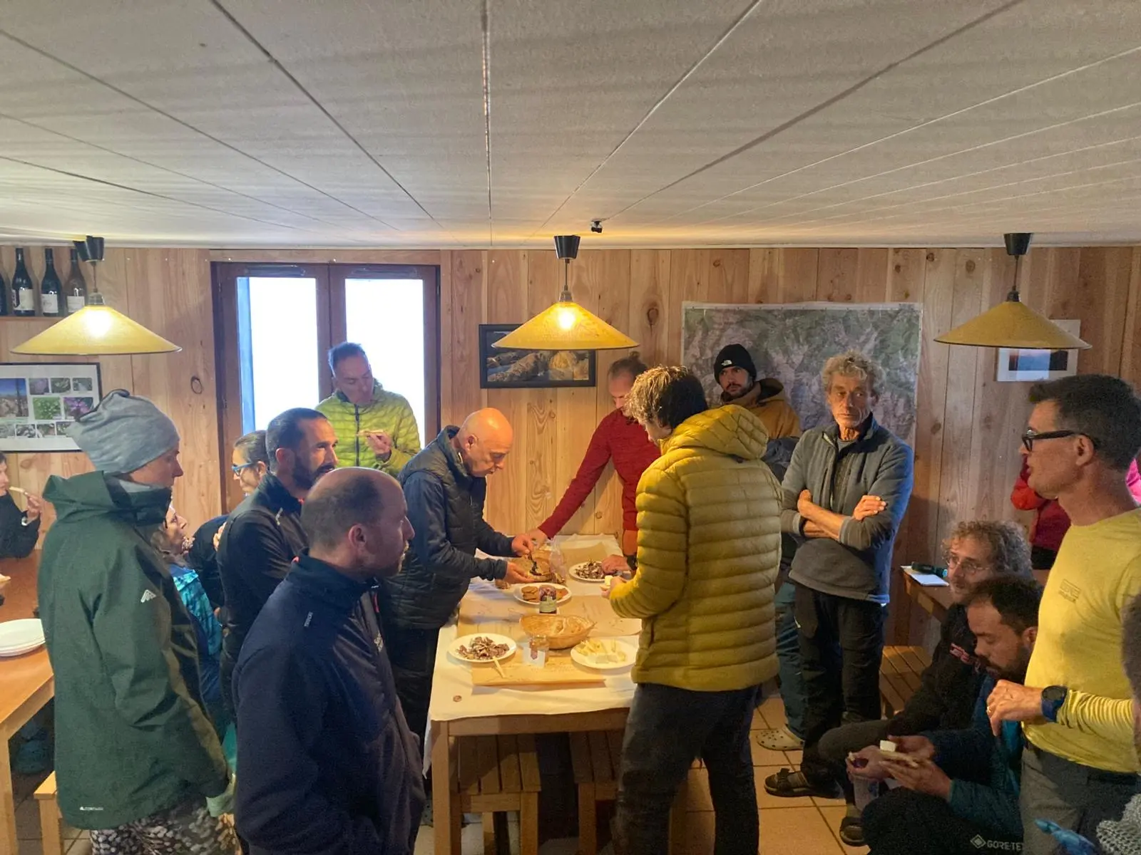 Animation salle repas Refuge Fourcat