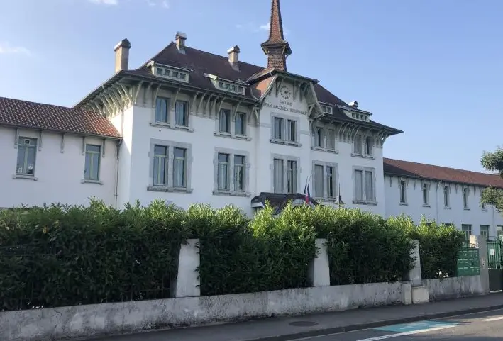 collège Jean-Jacques Rousseau