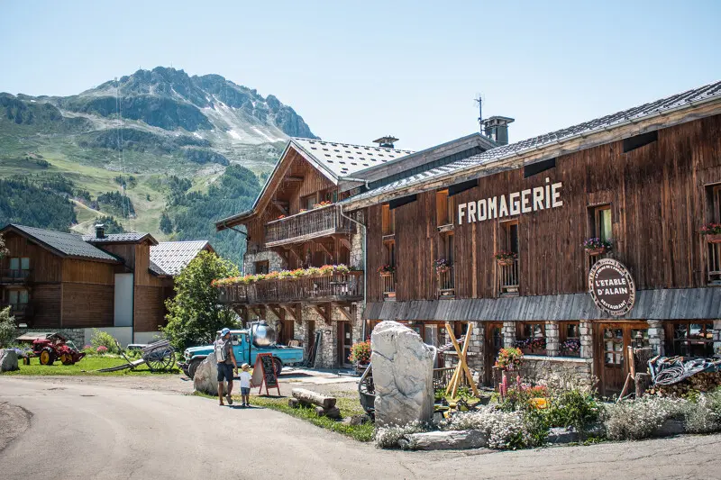 La ferme de l'Adroit en été
