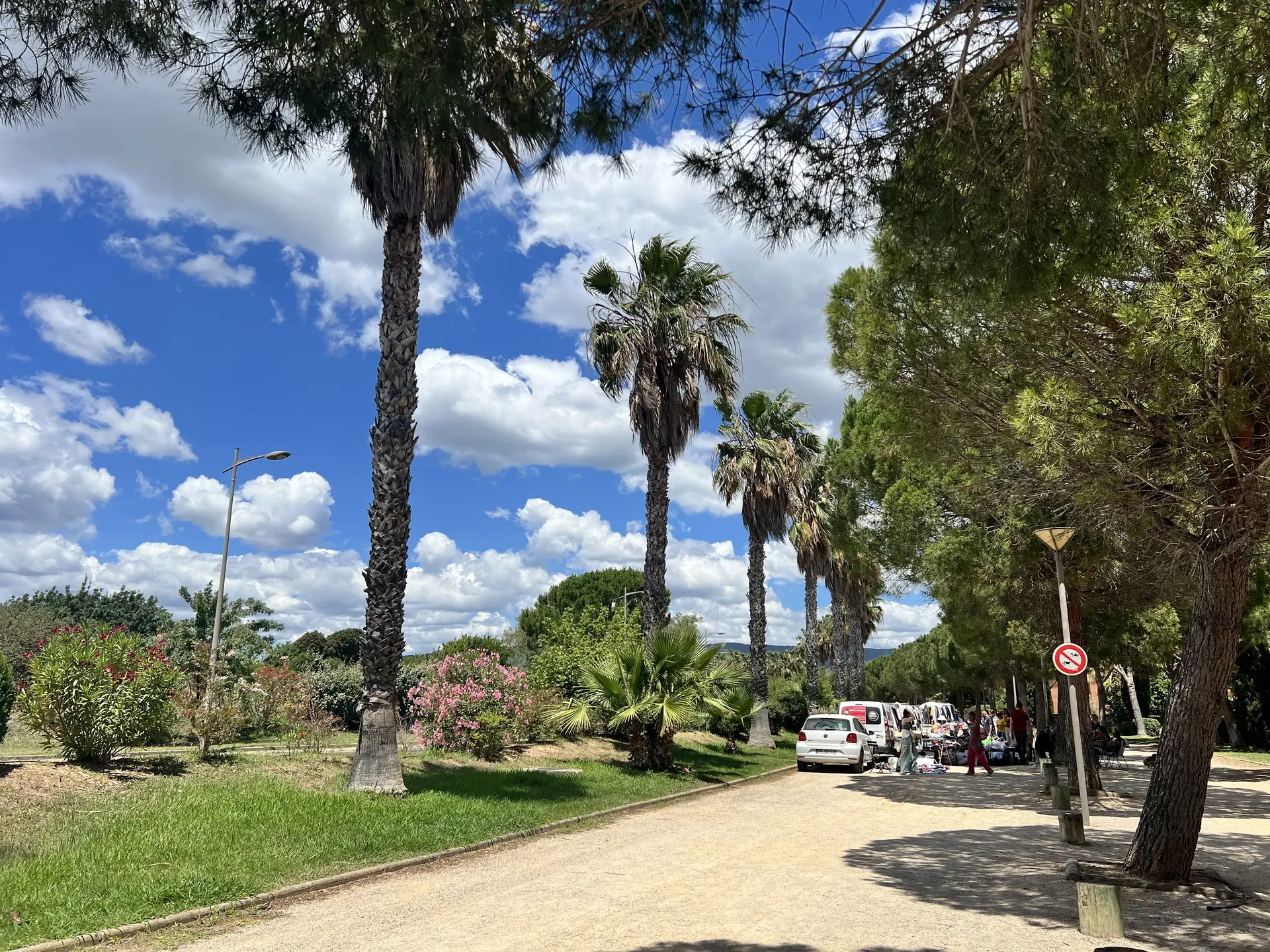 Vide grenier de la Rambla_Saint-Cyr-sur-Mer