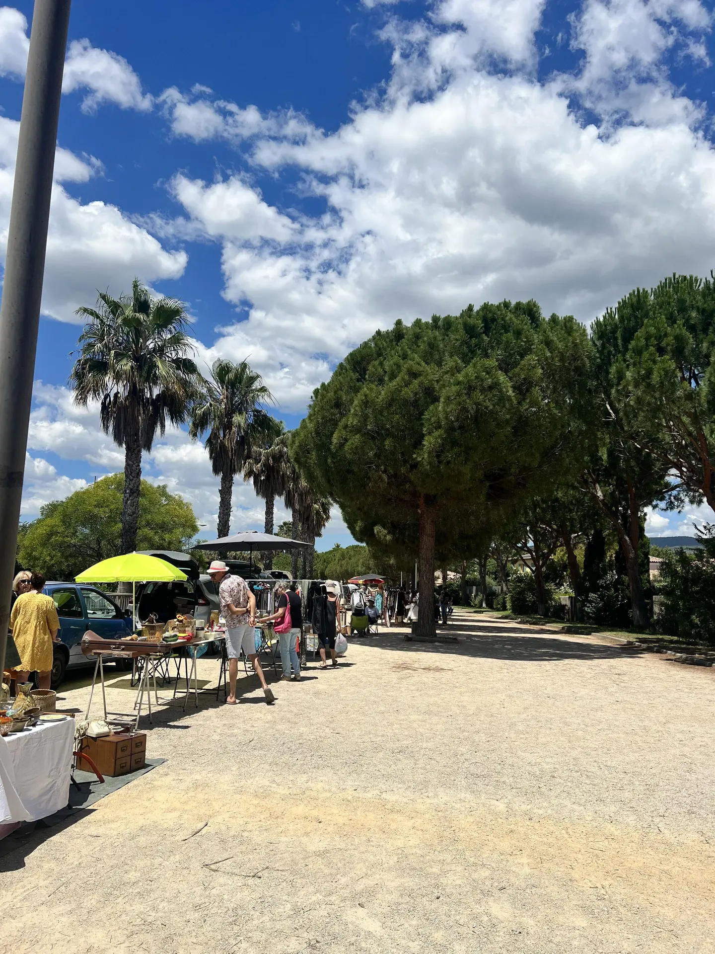 Vide grenier de la Rambla_Saint-Cyr-sur-Mer