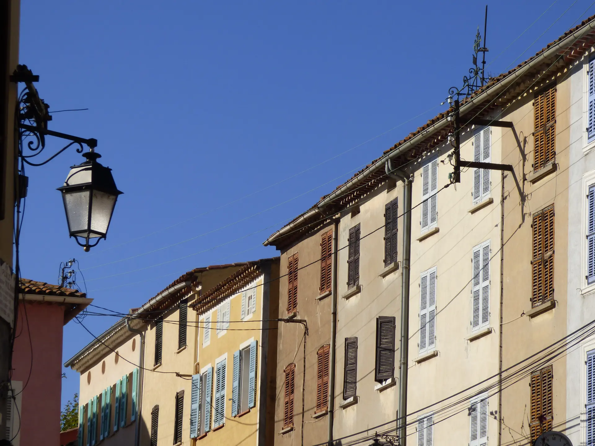 Balade historique dans Pierrefeu du Var