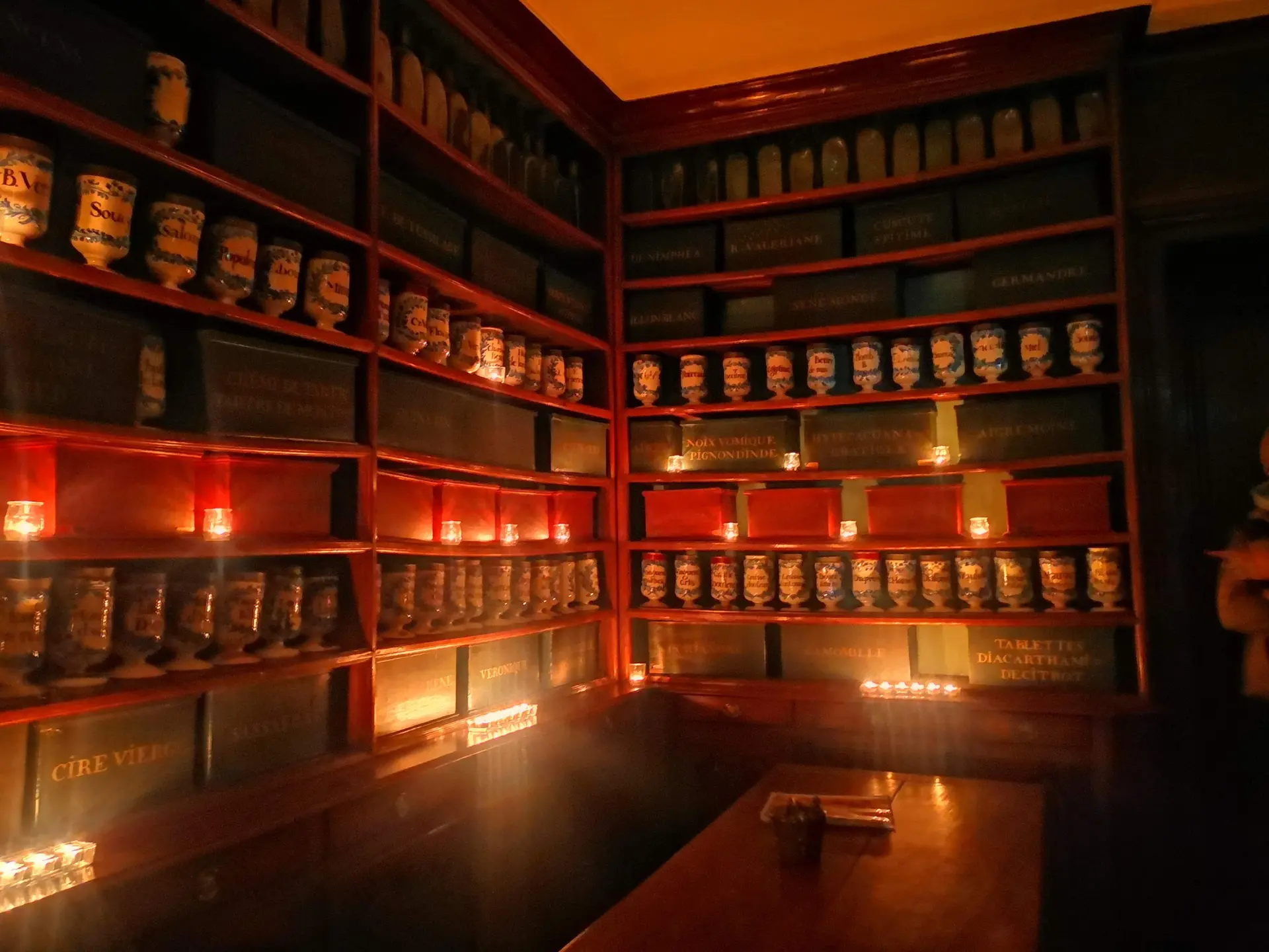 Apothicairerie aux chandelles