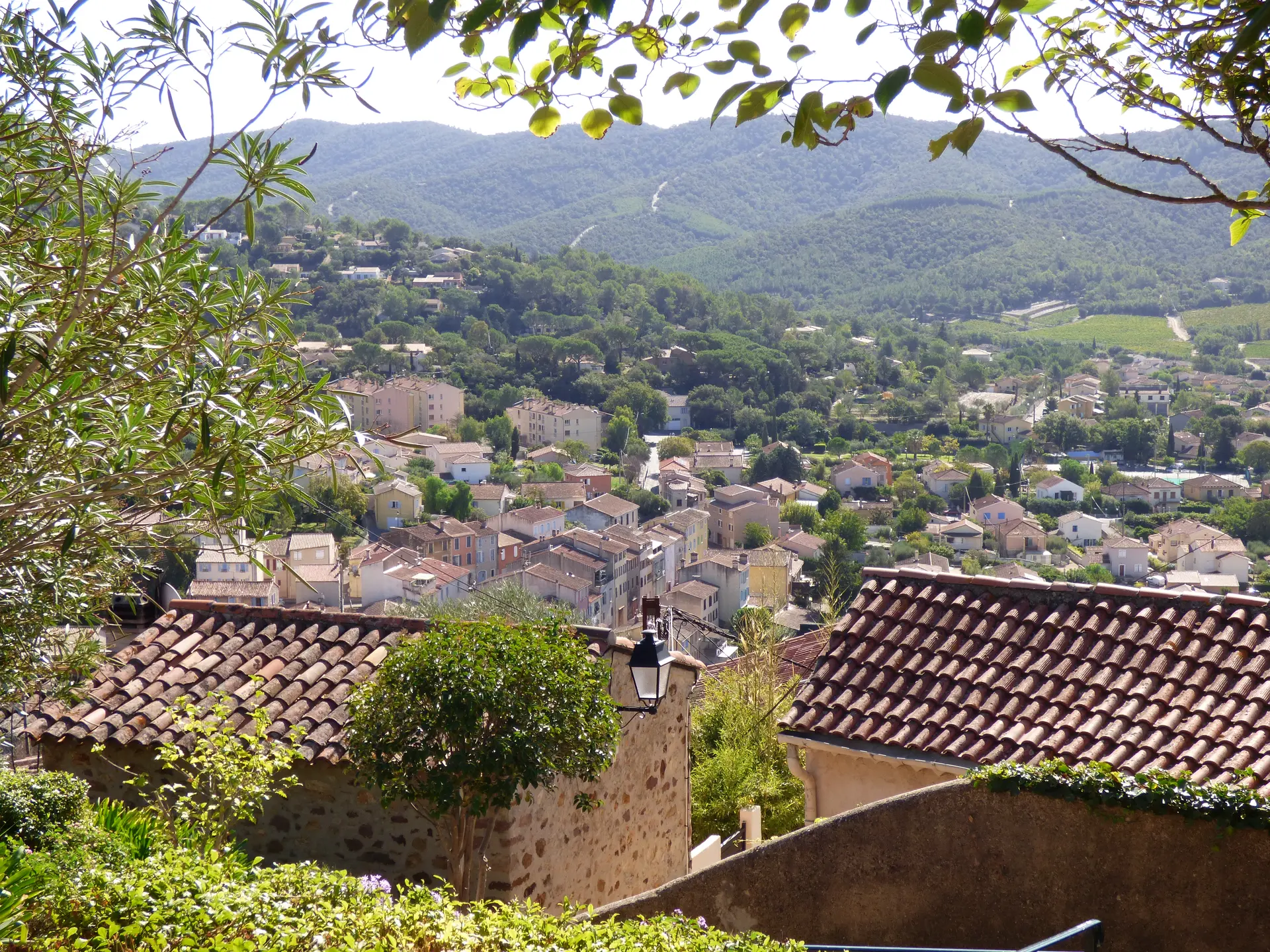 Balade historique dans Pierrefeu du Var