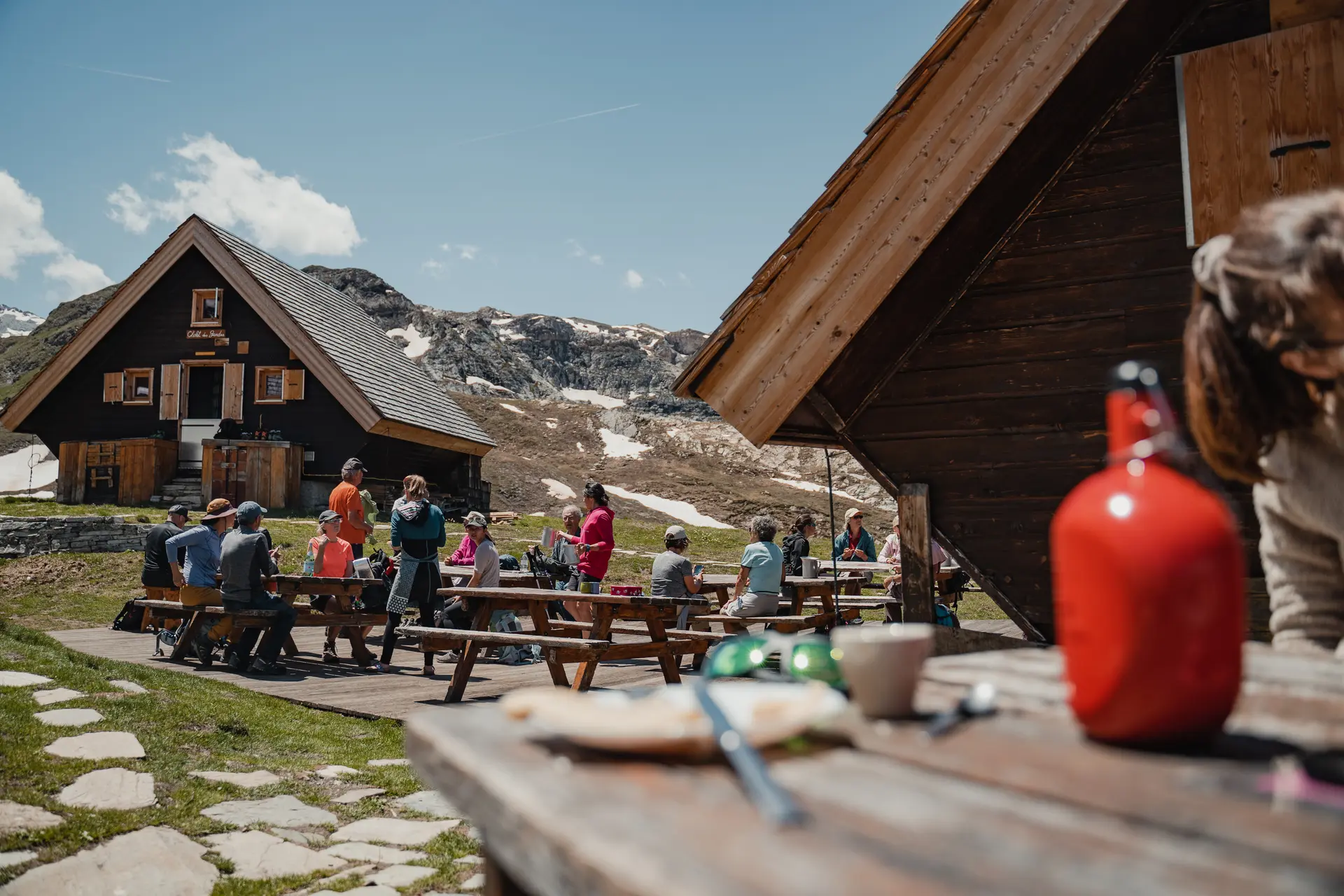 Refuge du Fond des Fours en été