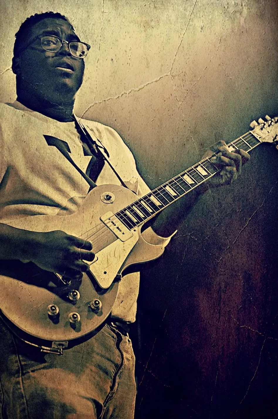 Photo of the artist on stage