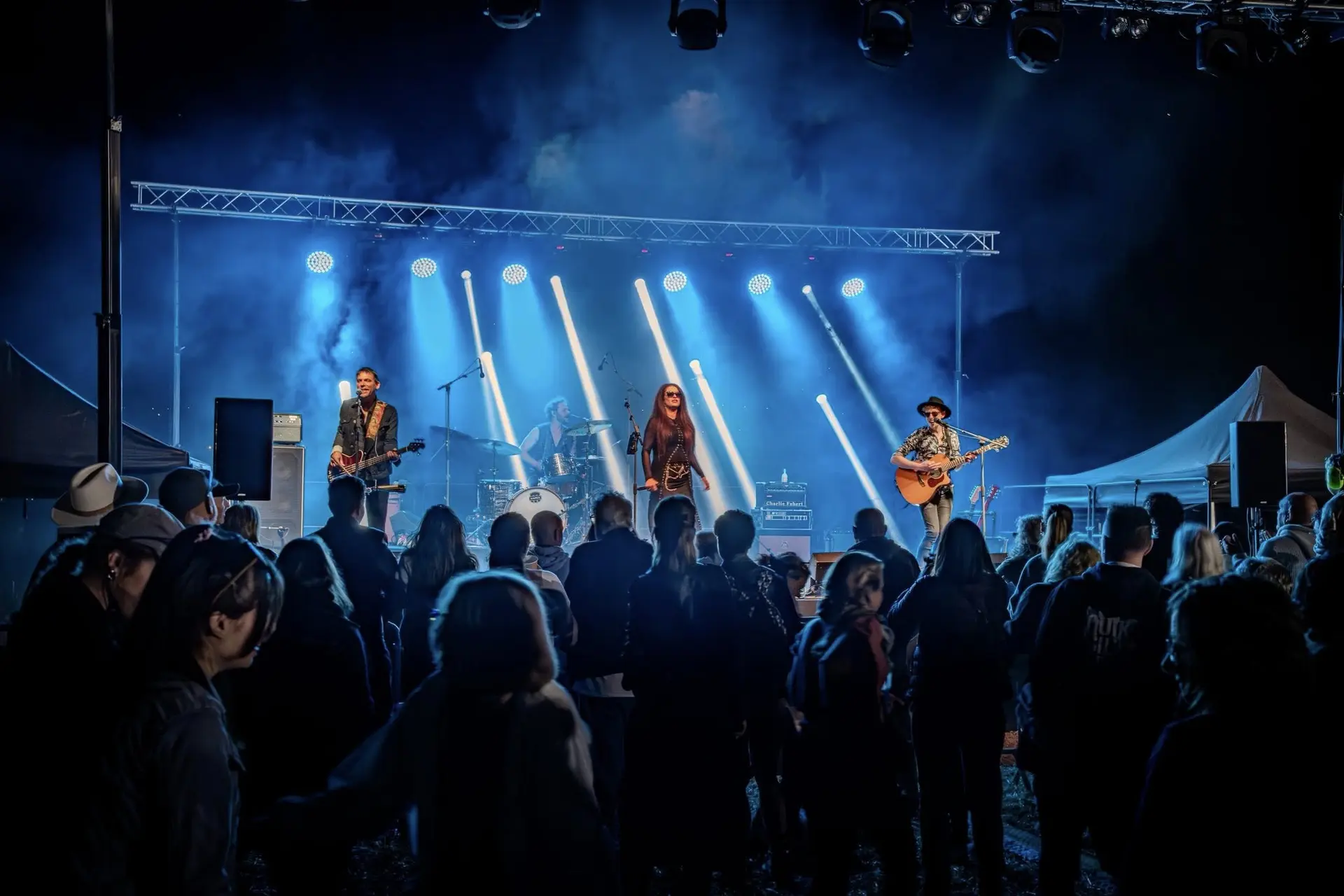 Scène musicale au festival Rock and Wine