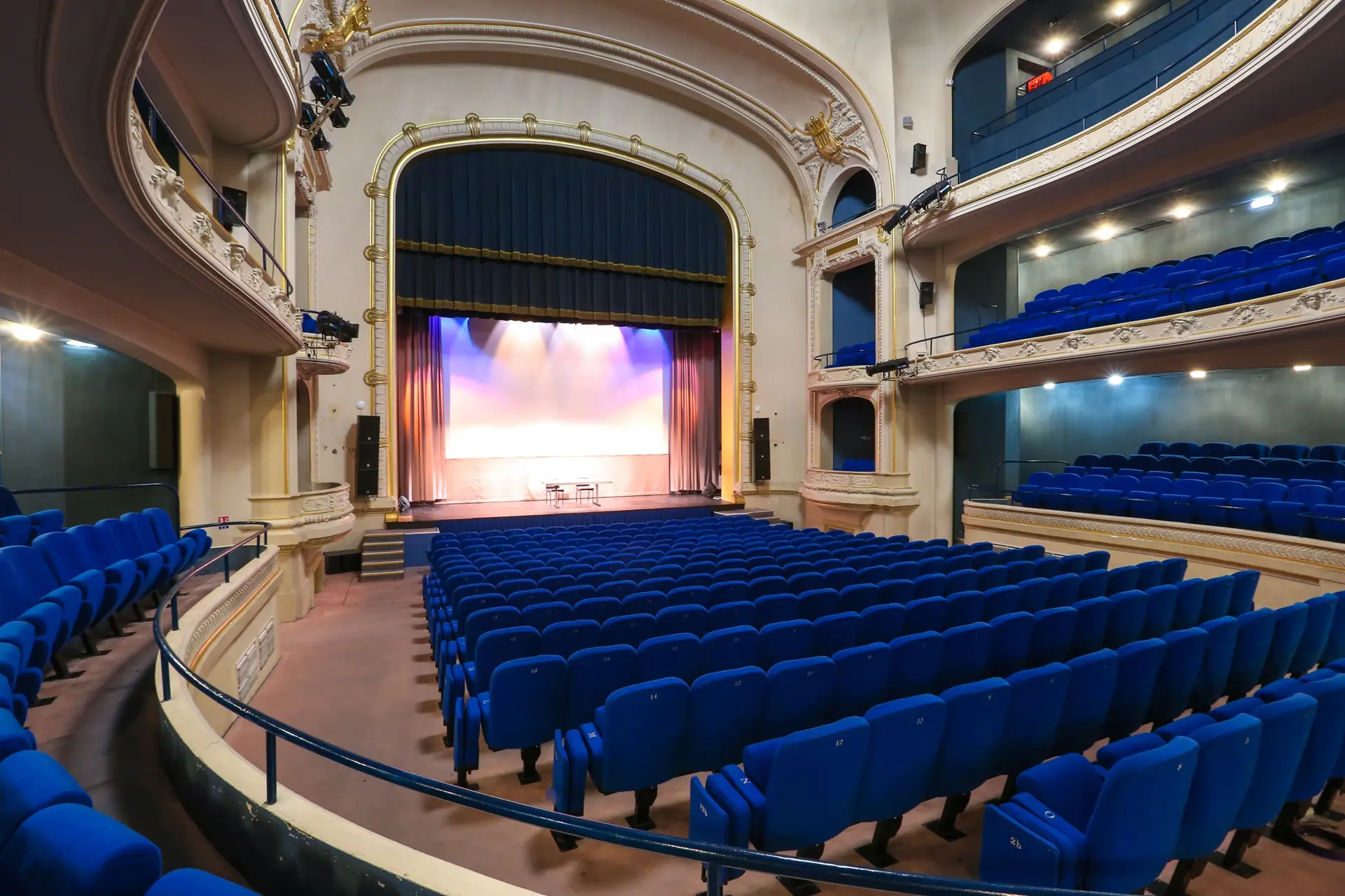 Vue du Théâtre Francis Palmero