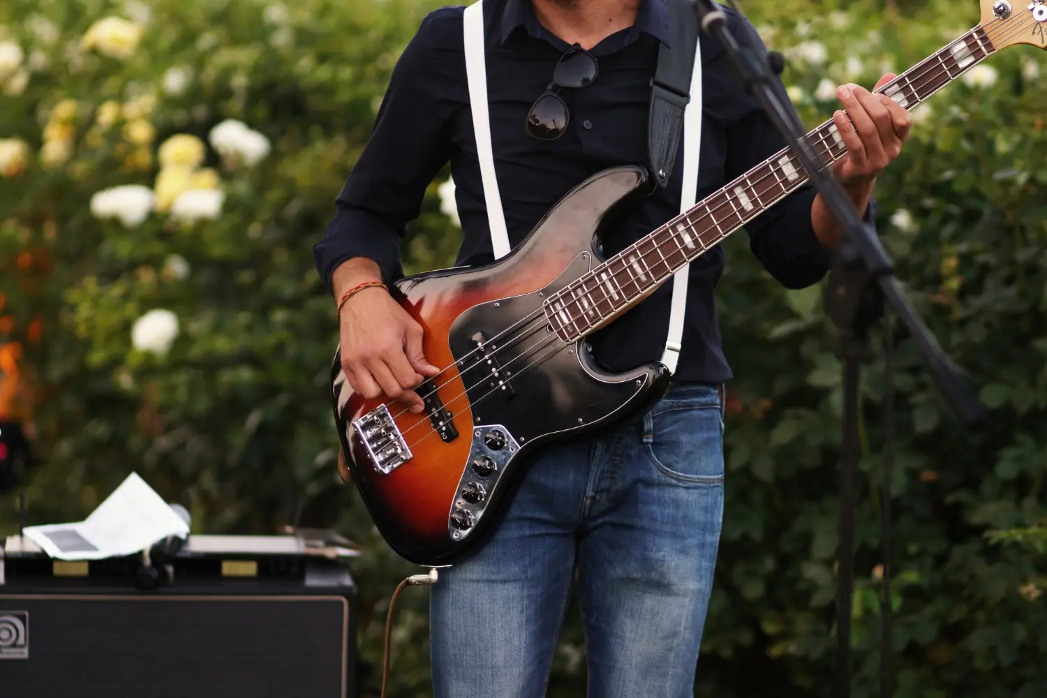 Guitariste pour concert Fais tes vacances