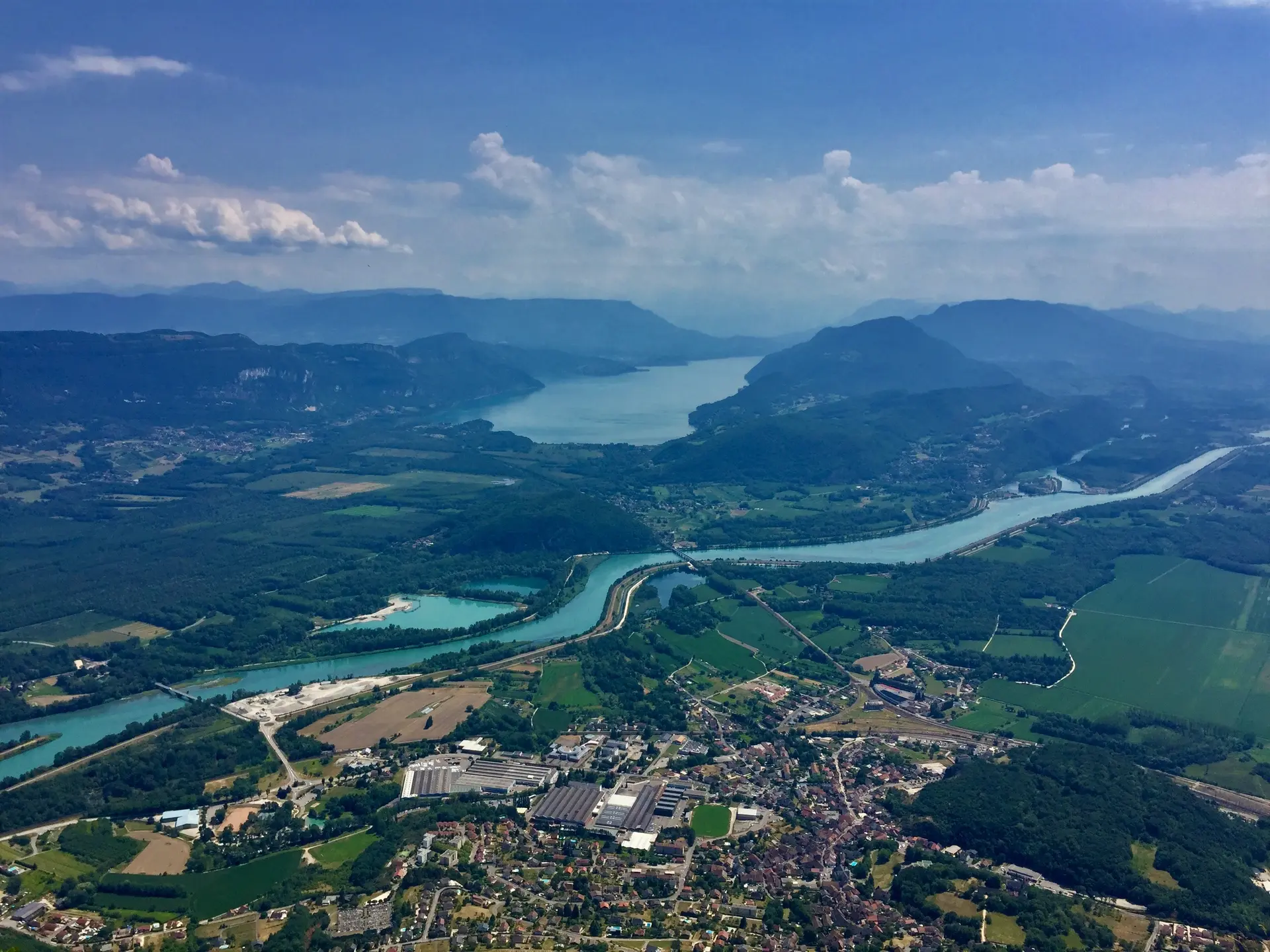 Panorama sur le Lac du Bourget dans l'ascension du Grand Colombier