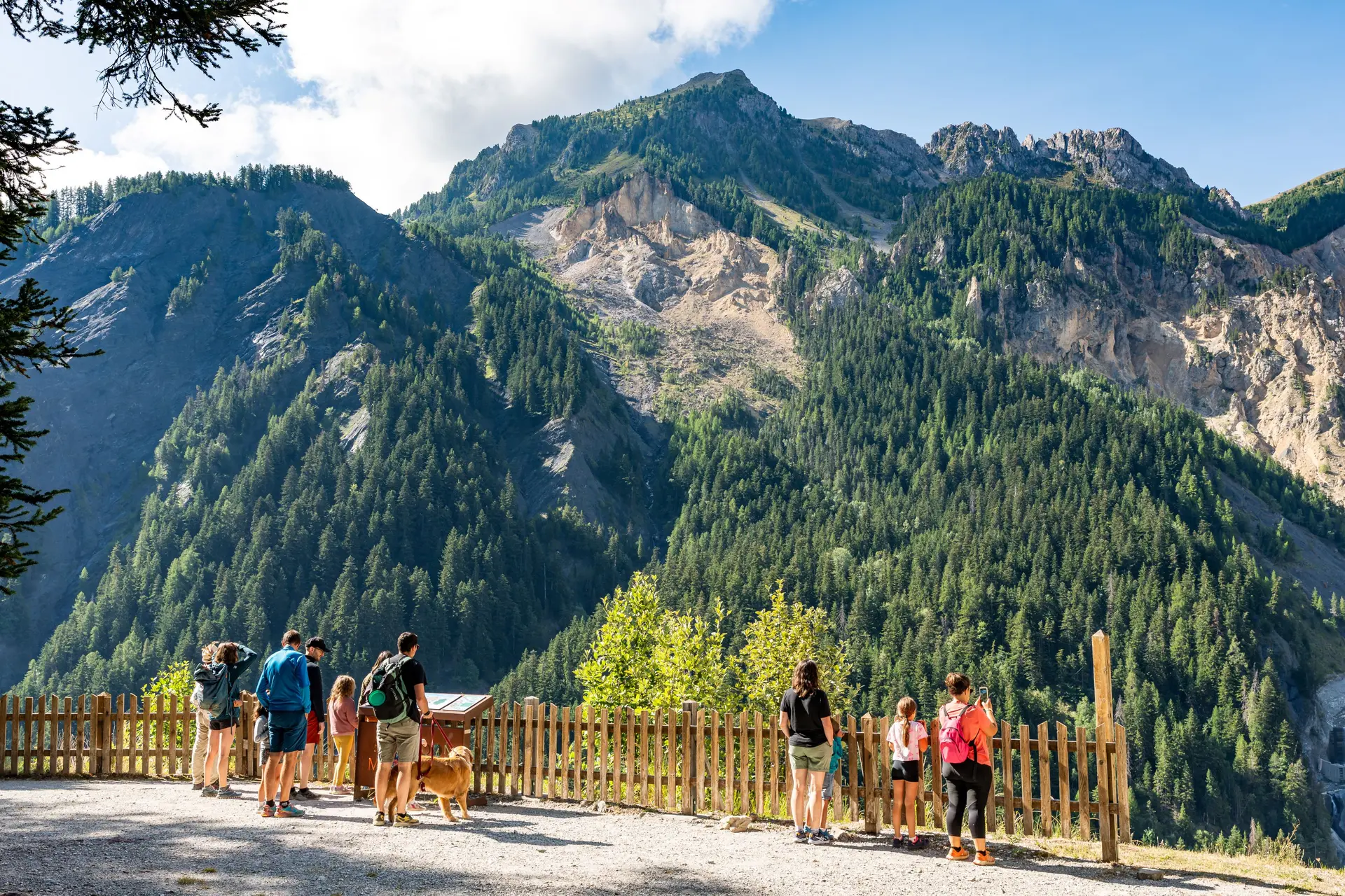 Les petits explorateurs et les légendes de la Fontaine de l'Ours_Crots