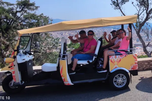 Amazing Seaside tuk tuk tour