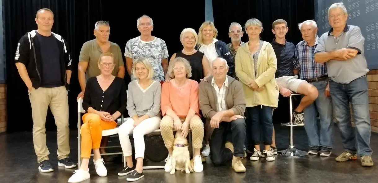 La photo montre les compagnons de la Violette