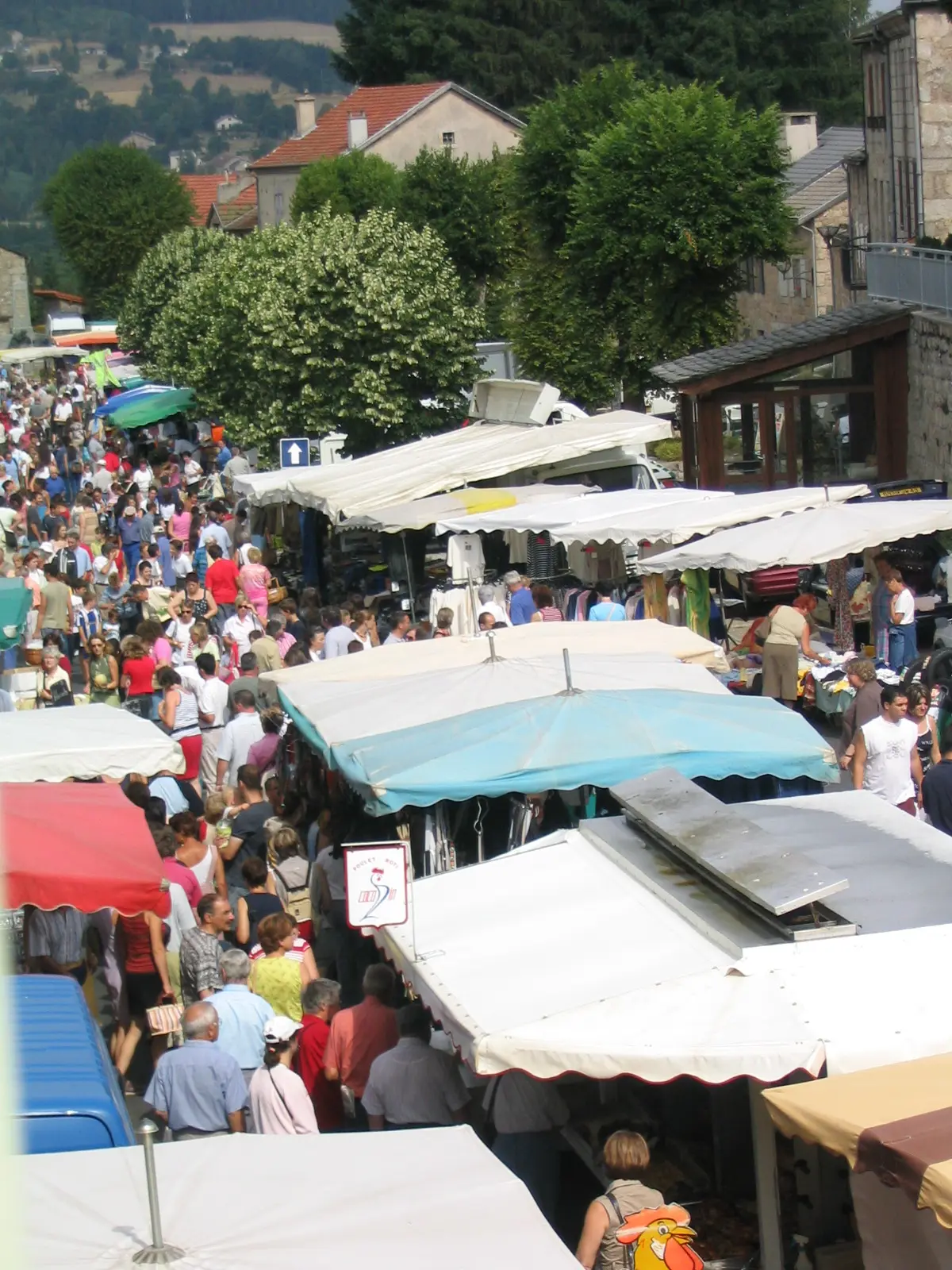 Marché hebdomadaire de Tence