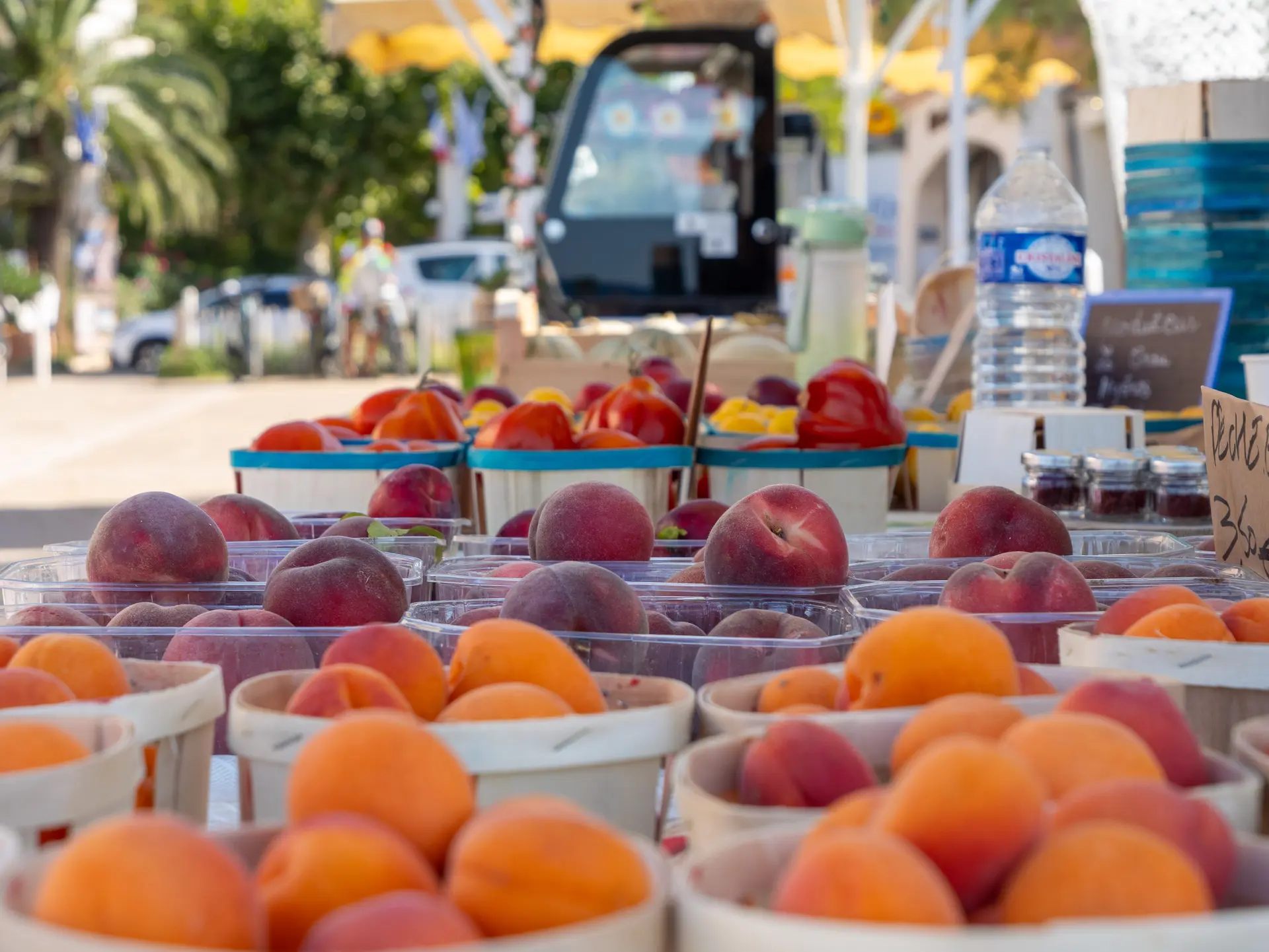 Marché Les Pieds dans l'eau_Saint-Cyr-sur-Mer