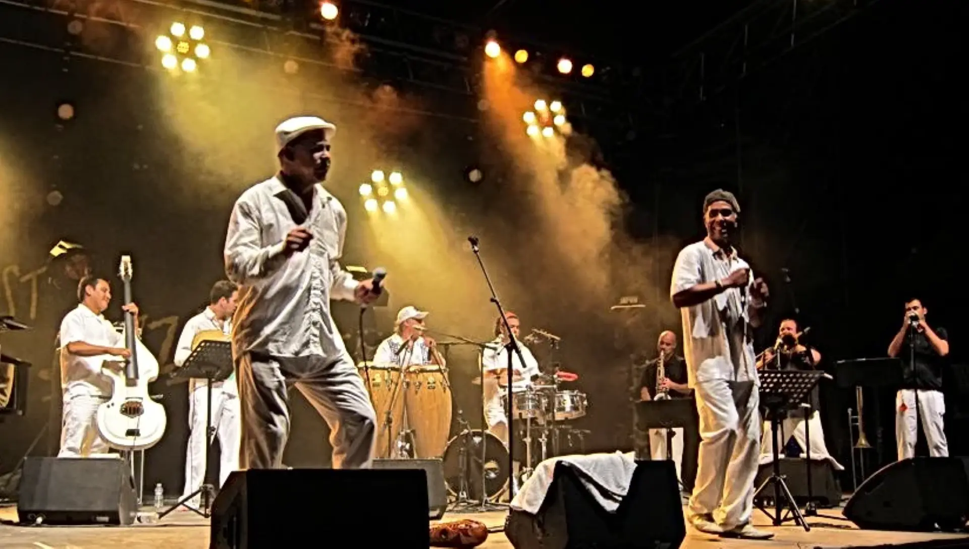 Music in the spotlights : concert with DIABLOSON !_Moustiers-Sainte-Marie