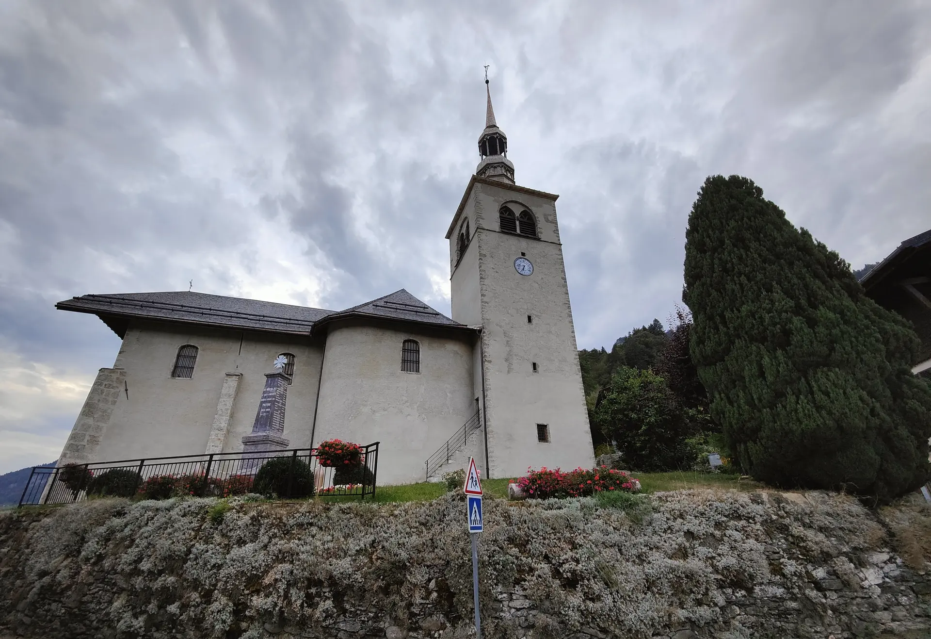 Vue extérieure de l'église
