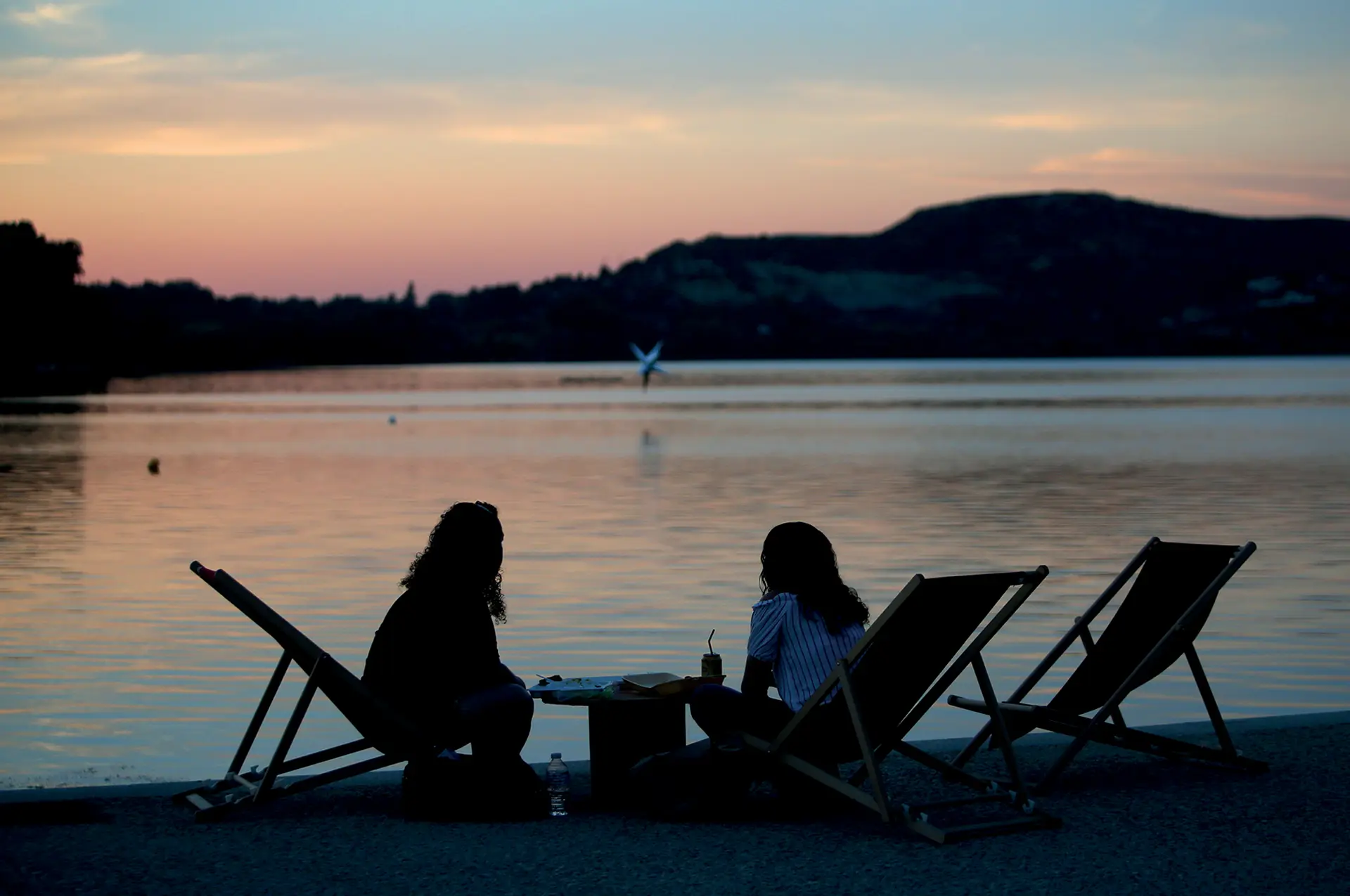 Au bord de l'étang de l'Olivier