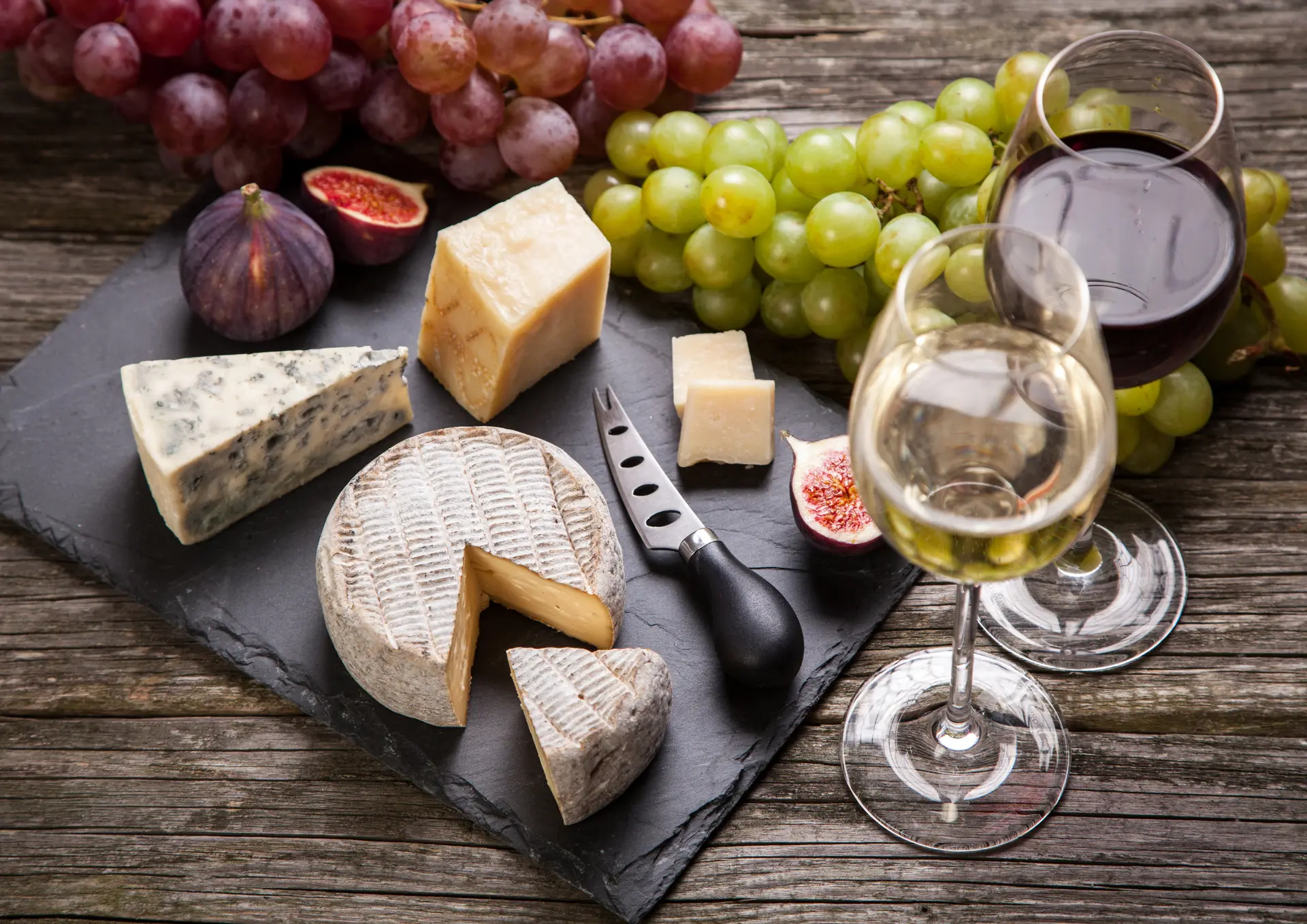 Dégustation Vins & Fromages - Ateliers œnologiques au Vineum_Tain-l'Hermitage