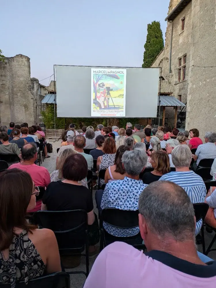 Séance ciné plein air a Hotel de Sade