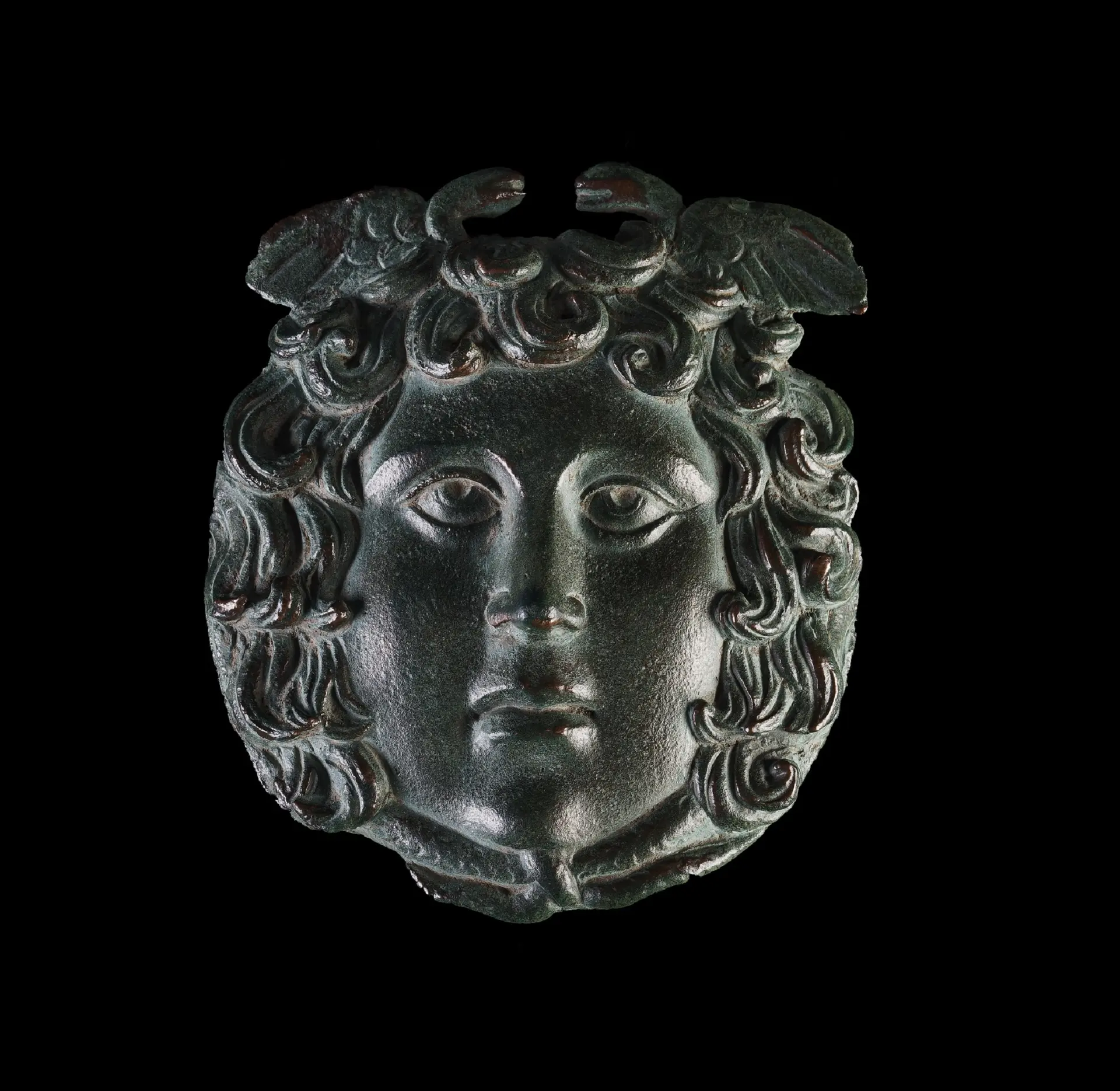 Tête de Méduse en bronze découverte à Thuret