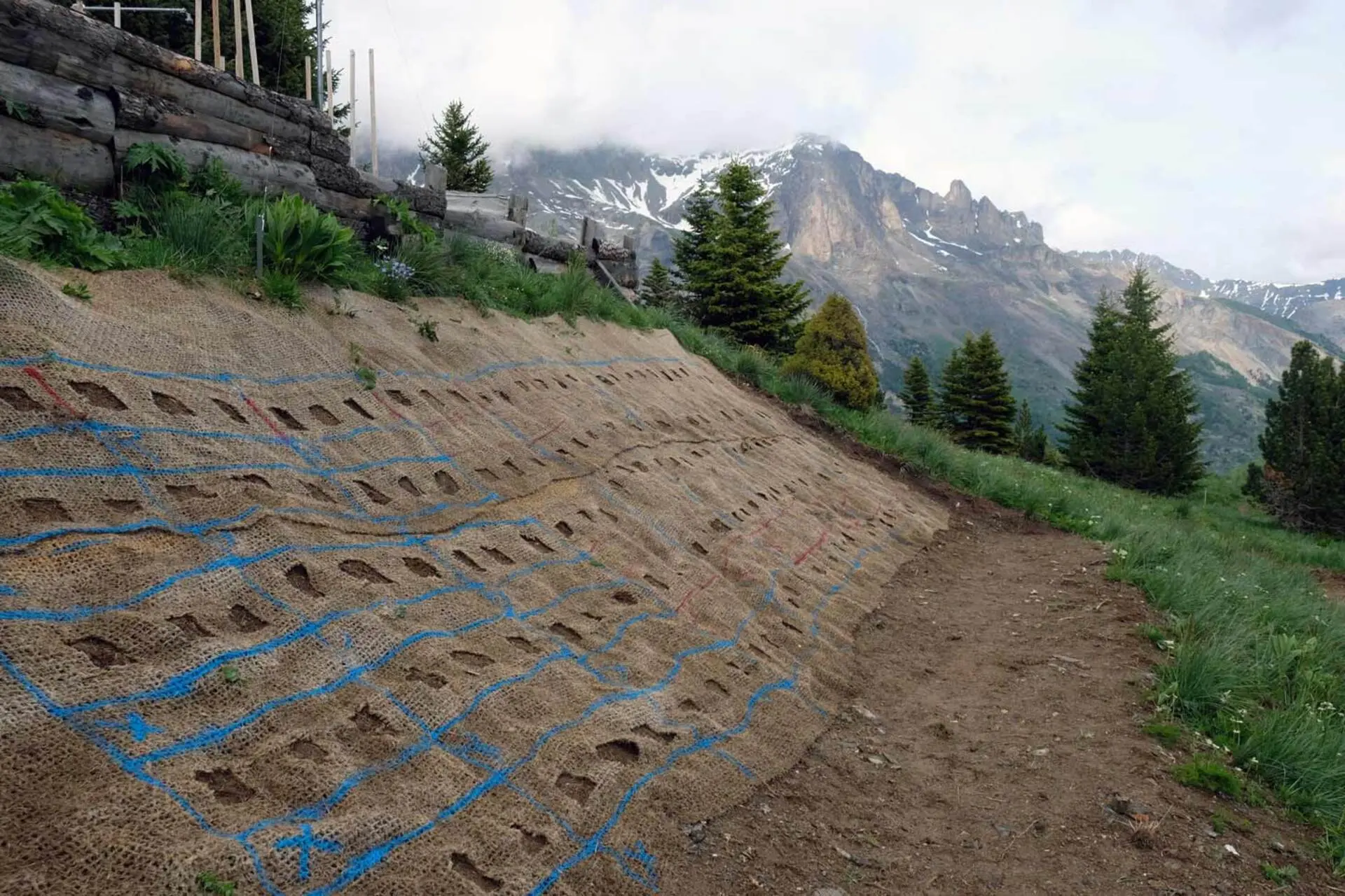 Restaurer les talus de montagne
