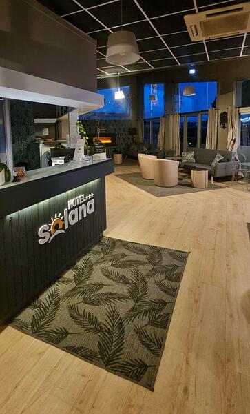 La réception de l'Hôtel Solana à Chauray