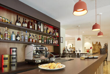Bar (2)