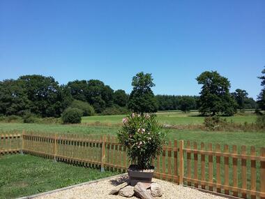 Le-grenier---vue-du-jardin
