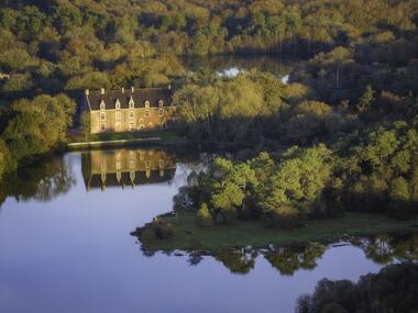 chateaudecomper_centrearthurien_Concoret_DestinationBrocéliande