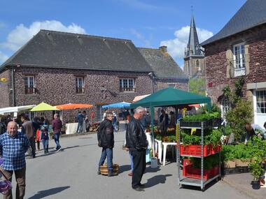 Marché-terroir-Concoret-Brocéliande-Bretagne