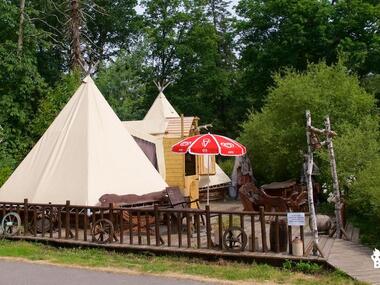 7-double_tipi_au_sol_-_camping_d_aleth_001