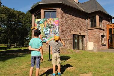 Exposition plein air L'aparté lieu d'art contemporain Iffendic
