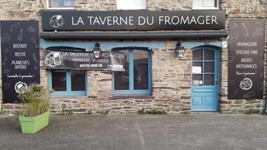 Taverne du Fromager_Plélan_extérieur