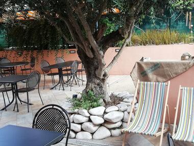 restaurant végétarien - terrasse - les papilles au vert - Ploërmel