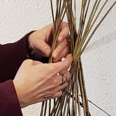 Atelier Vannerie osier Tontine support plante ou luminaire