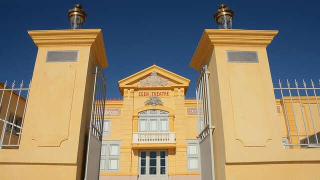 Besuch des Kinos Eden Théâtre
