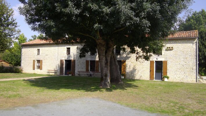 Gite de la ferme Giraud et sa salle de réception