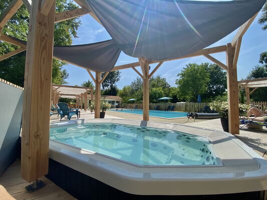 Jacuzzi - Camping la Venise Verte