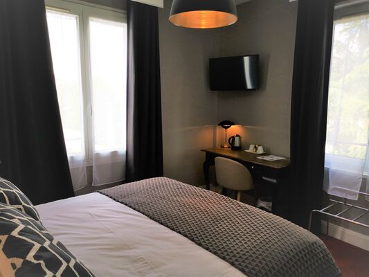 Chambre Classique - Vue Cour - Hôtel Le Boeuf Couronné 2