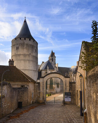 Château de Châteaudun, vue depuis la place Jehan de Dunois