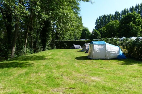 Le camping municipal des Viennes accueille tous les randonneurs et les cyclistes