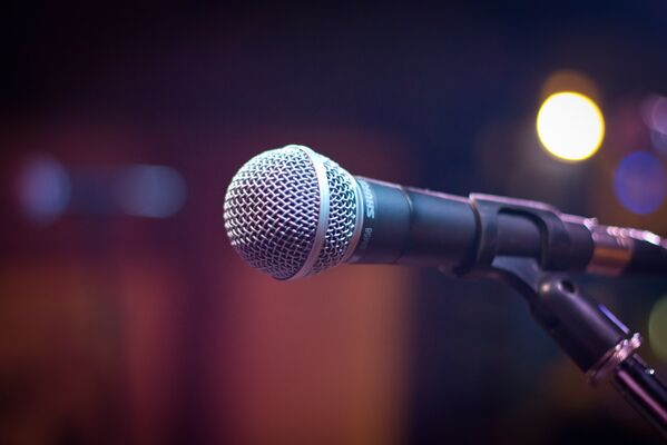 black-and-gray-microphone-164829
