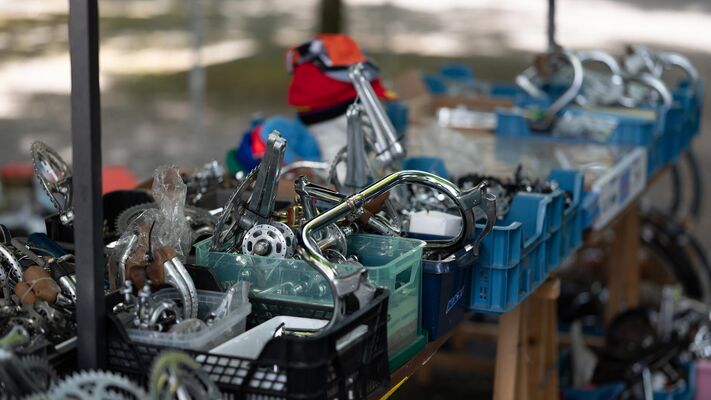 festival-les-vieilles-pedales-2022-brocante-chartres-16-9