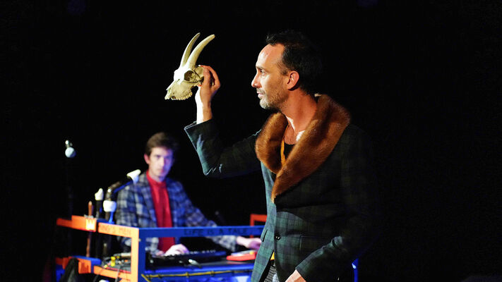 05-12-shakespeare-leoff-16-9