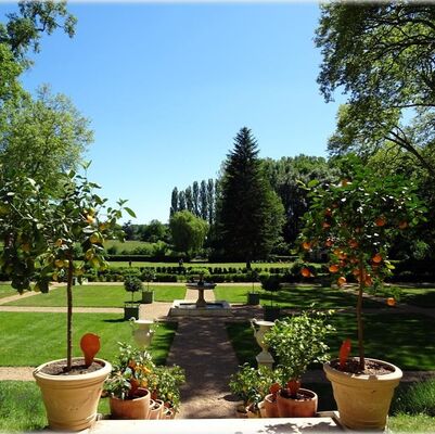 2. Vue depuis l'Orangerie - 2