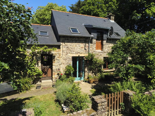 1_Façade gîte Tirnanog