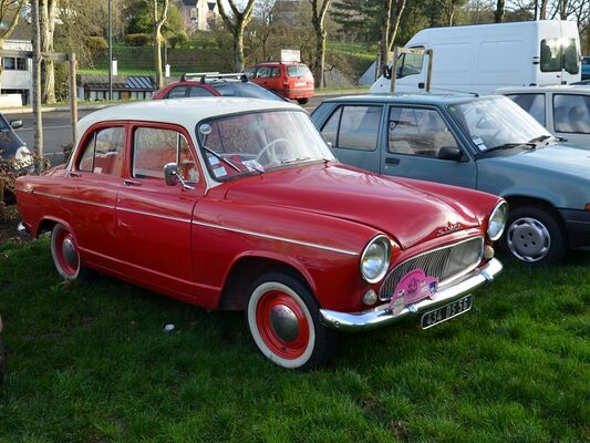 les vieilles t'autos - exposition voitures anciennes - Ploërmel