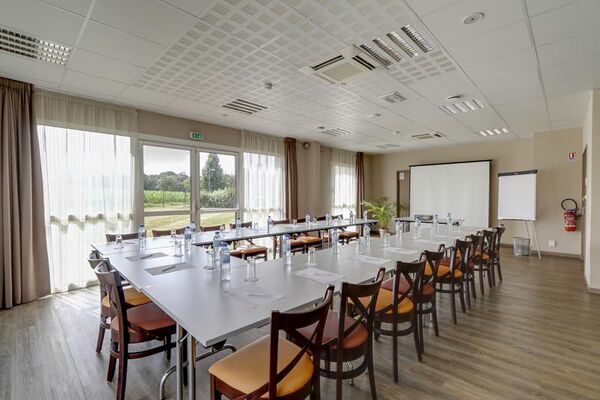 Brit Hotel Saint-Meen-le-Grand